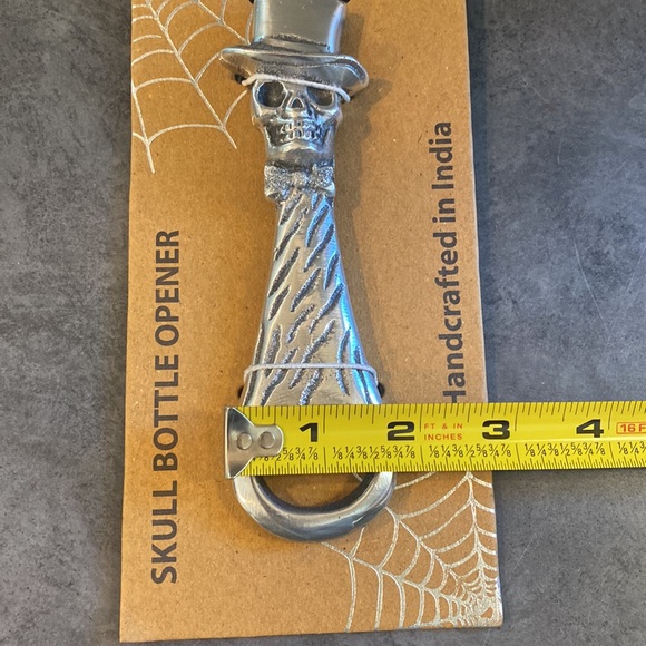 Skull Bottle Opener - Picture 6 of 6